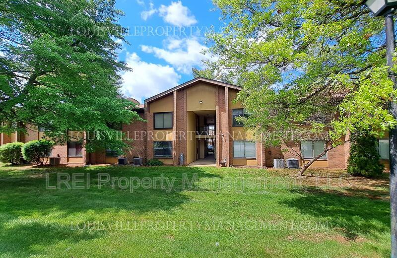 Foto principal - 7096 Wildwood Cir