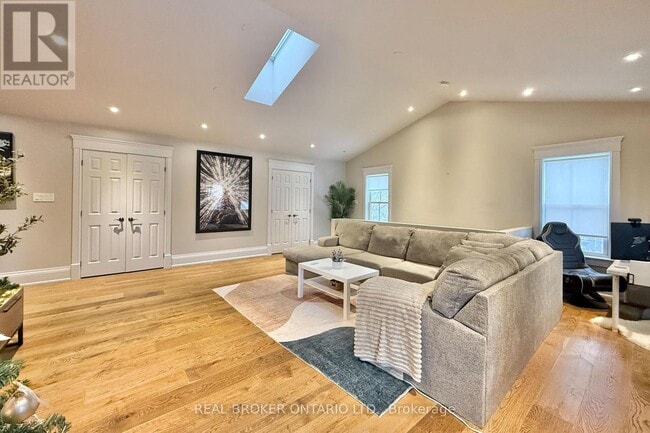 Photo du bâtiment - 361 Main Street Markham N