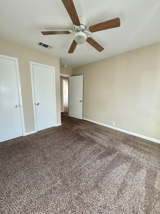 Foto del edificio - NOW AVAILABLE - 3 Bedroom Home!!