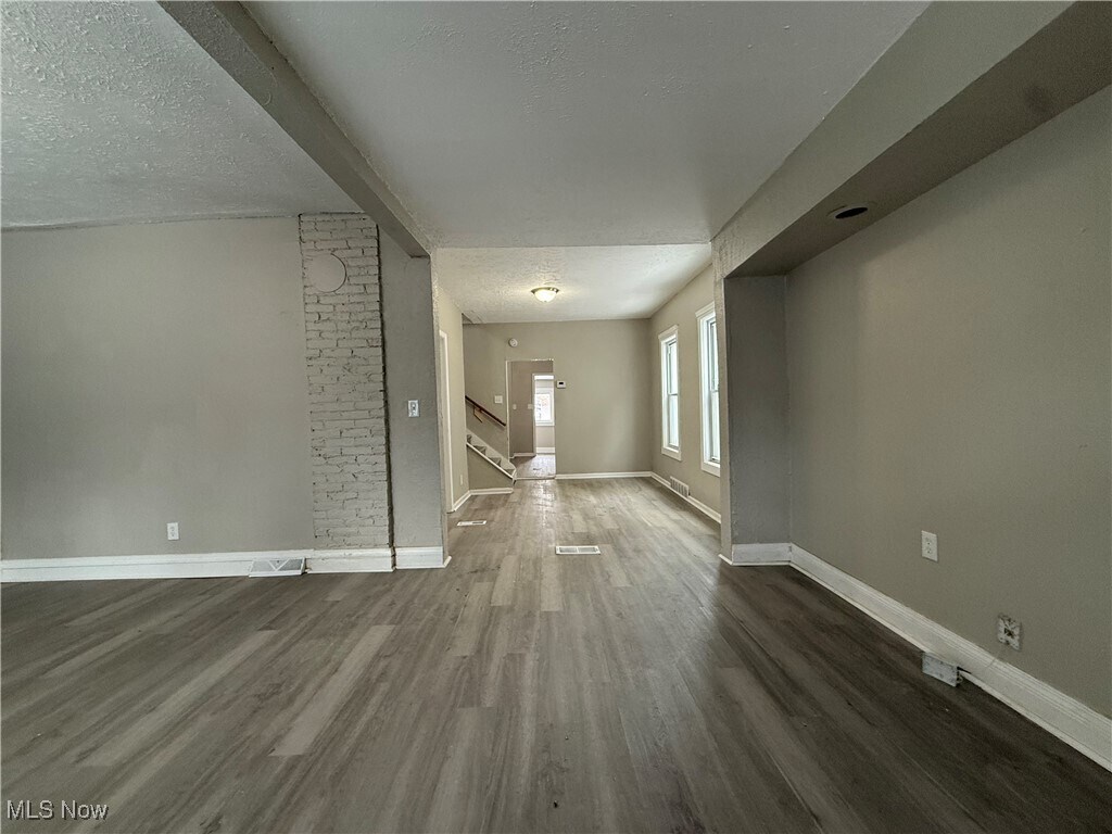 7508 Neville Ave Cleveland, OH 44102 – photo 5