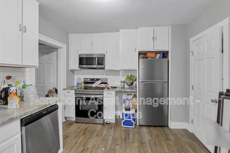 Primary Photo - 761-763 Seymour Ave
