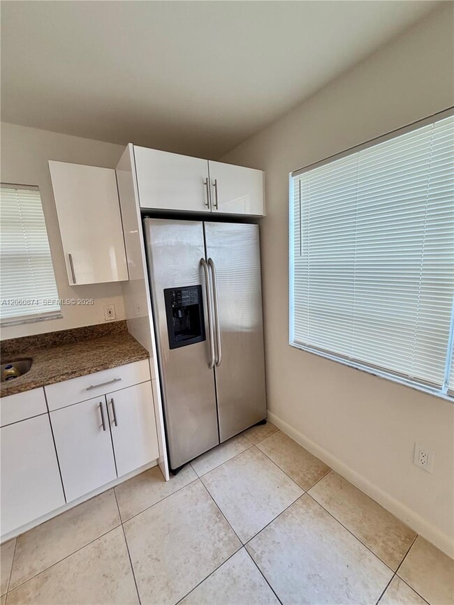 Building Photo - 4073 SW 52nd St