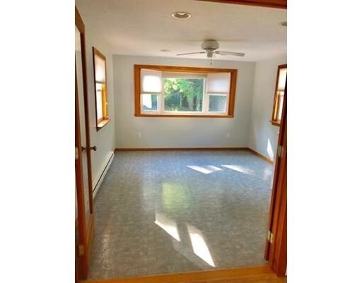 Building Photo - 145 Plain St