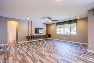 Building Photo - 5863 Glory Heights Dr