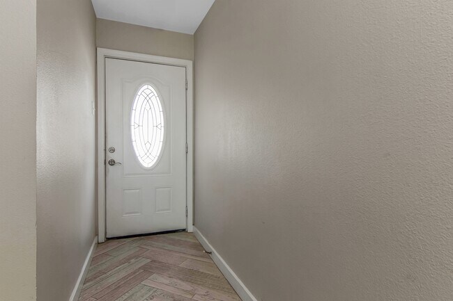 Building Photo - 7934 Cedel Dr