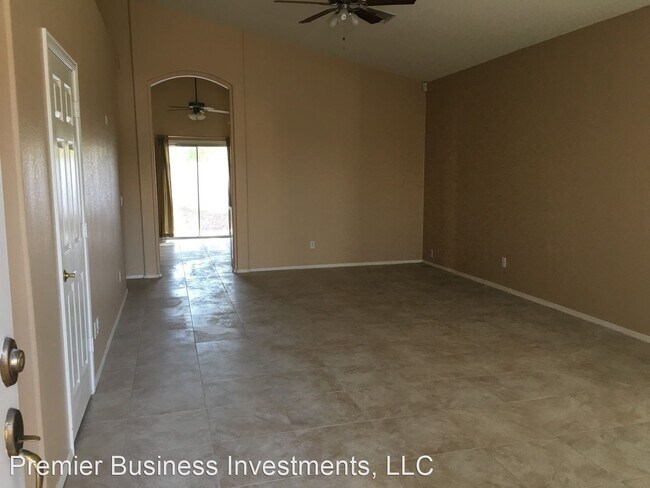 Foto del edificio - 3 br, 2 bath House - 1247 N Palmsprings Drive