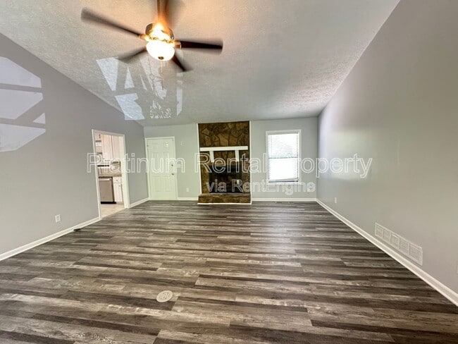 Building Photo - 4798 Rock Island Ln NW