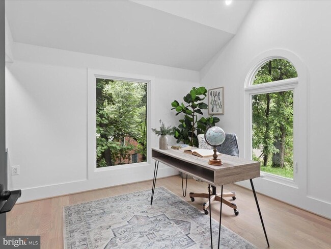 Foto del edificio - 2520 N Vernon St