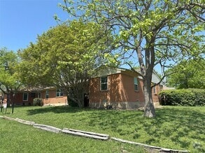 Building Photo - 1771 Mariposa Dr
