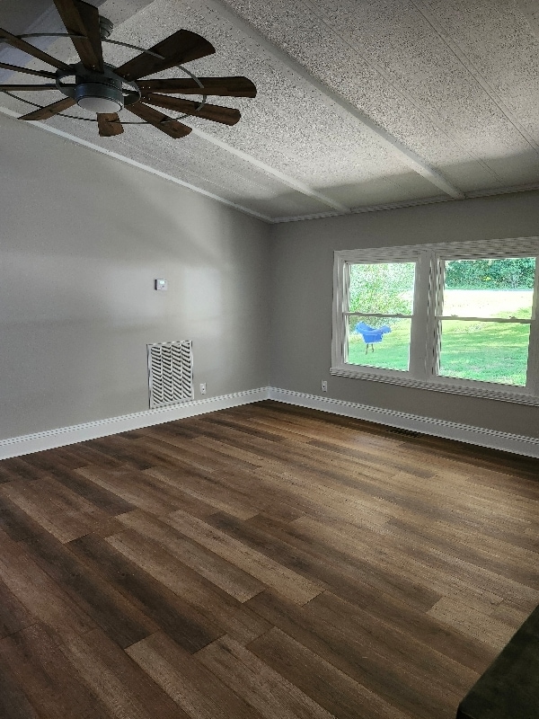 Building Photo - 401 McKenzie Dr