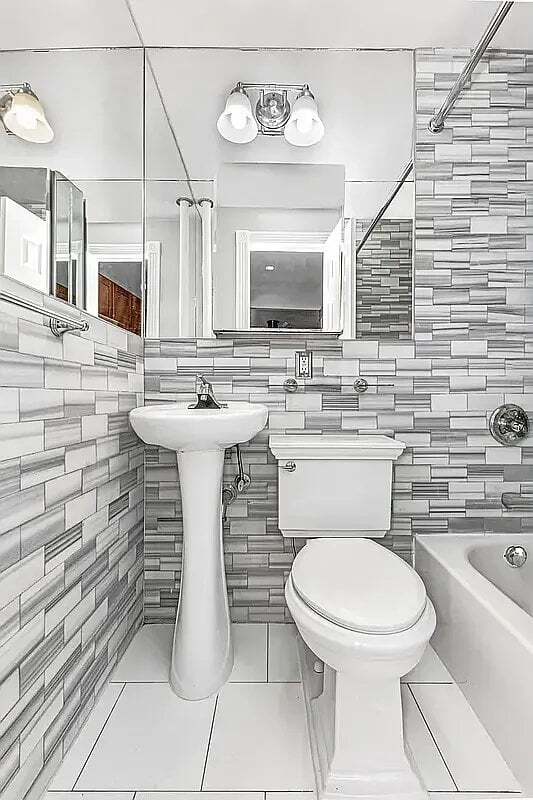 Foto del edificio - 564 Hudson St