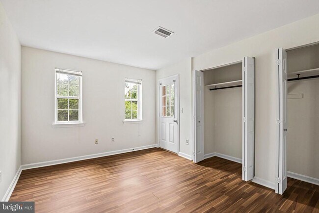 Foto del edificio - 14905 Rydell Rd