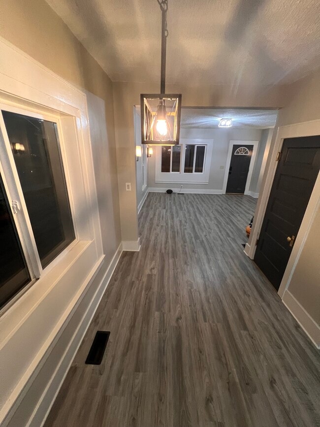 Foto del edificio - 1410 Center St