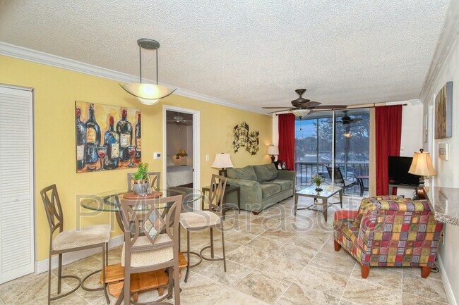 Foto del edificio - 519 Albee Farm Rd