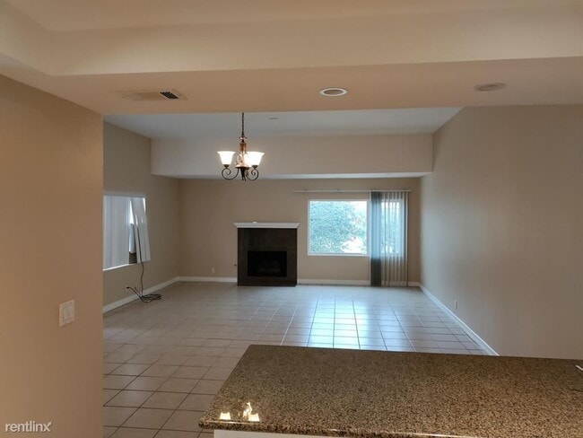 Building Photo - 3 br, 2 bath Condo - 1636 Paseo de la Palma