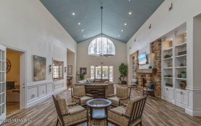 Foto del edificio - 8550 Touchton Rd