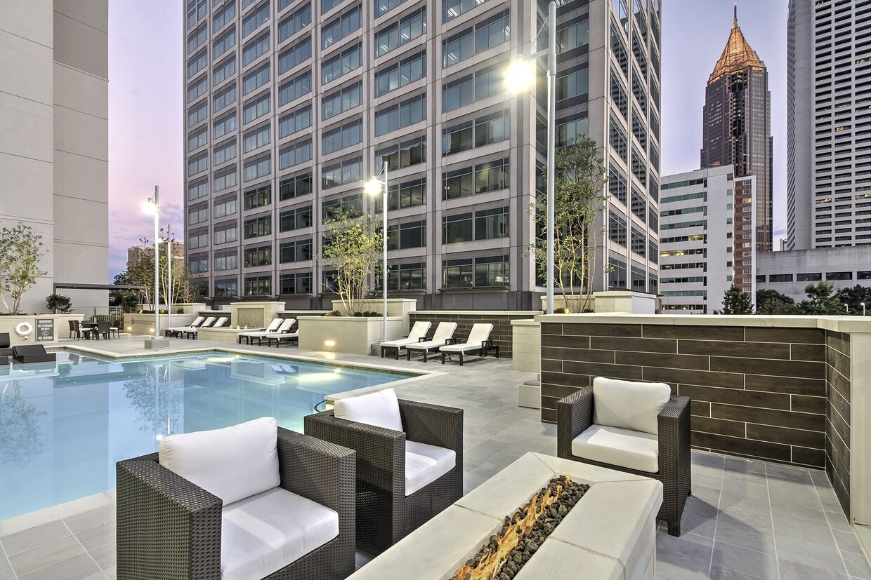 Primary Photo - Trace Midtown Luxury Apartments