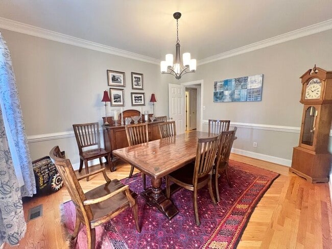 Foto del edificio - 9105 Kirkhill Dr