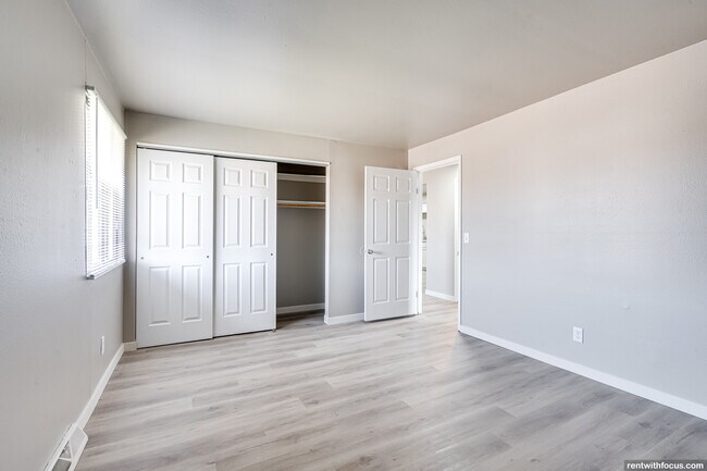 Foto del edificio - Evergreen Place Apartments