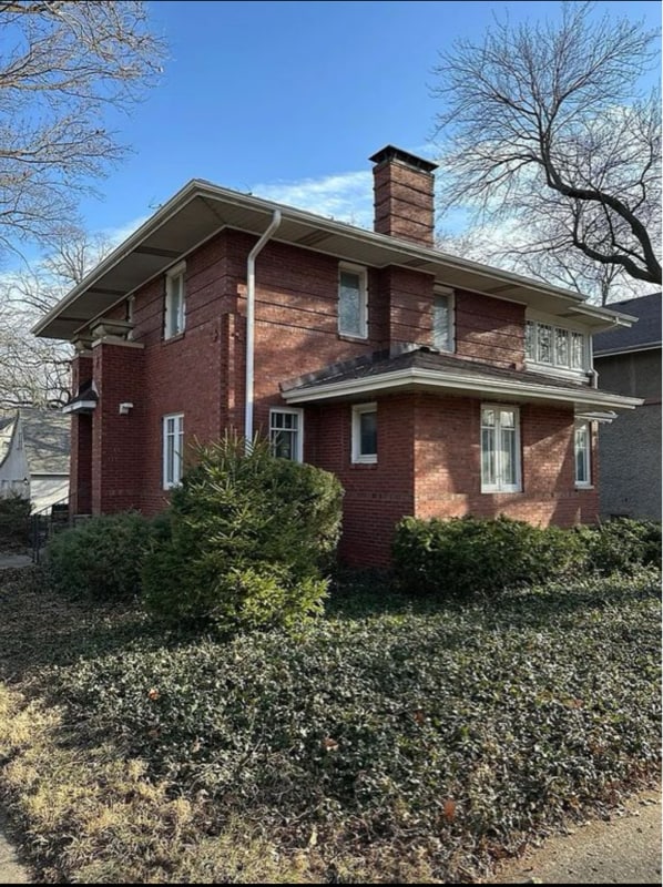 Building Photo - 708 S Busey Ave