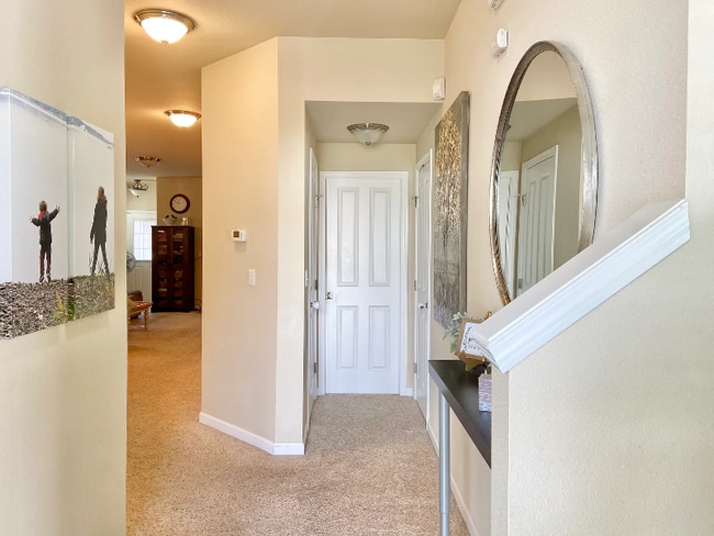 Building Photo - 4424 Edgewater Blvd NE