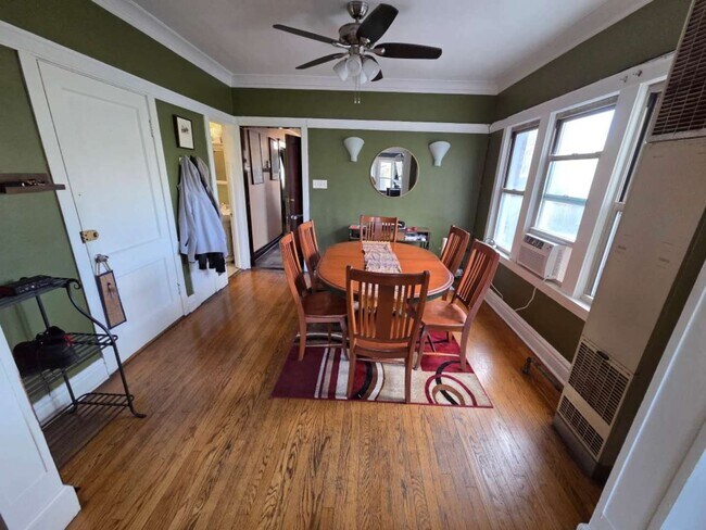 Foto del edificio - 1532 W 19th St