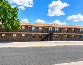 Building Photo - 102 E Avenue A