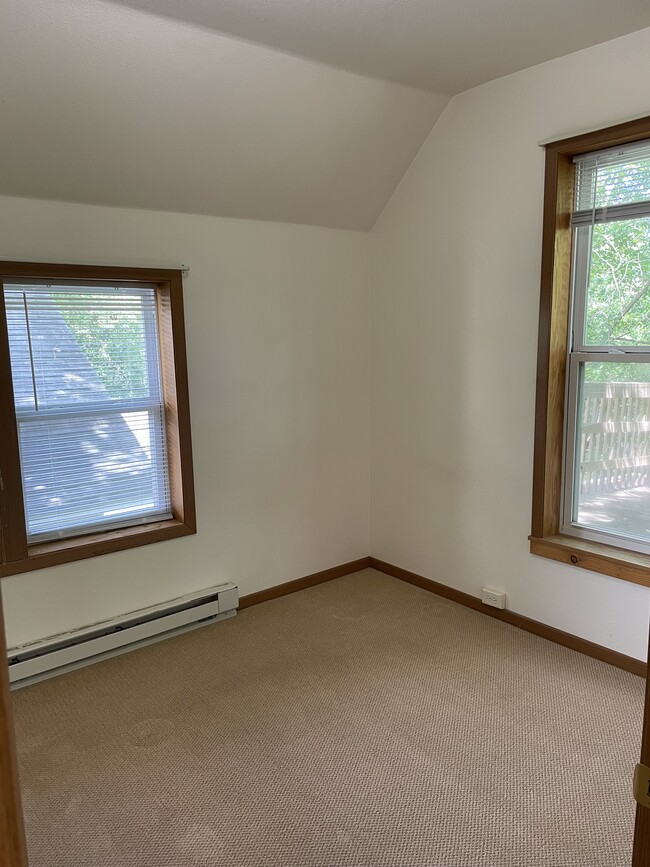 Bedroom - 900 E Grand Ave