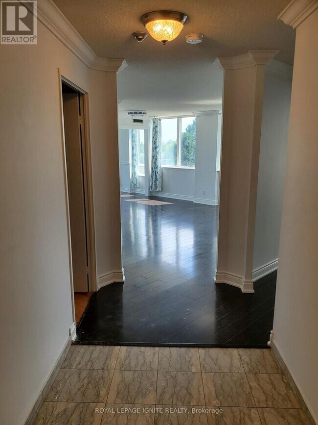 Photo du bâtiment - 11753 Sheppard Ave E