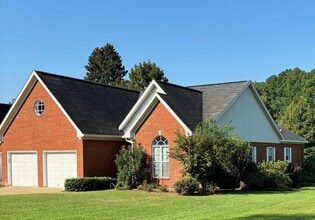 Building Photo - 109 Muirfield Ln