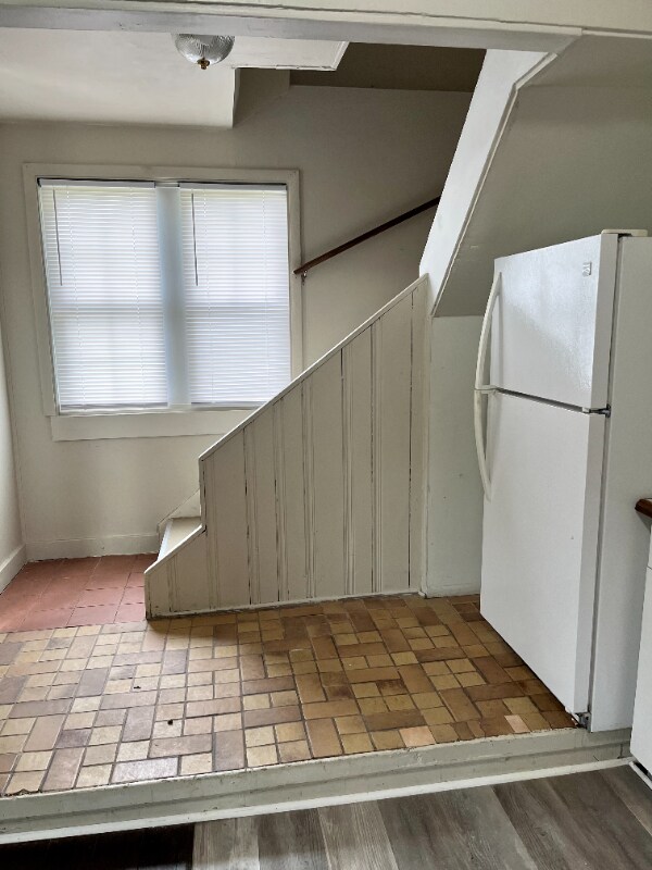 Building Photo - 450 Magnolia Dr