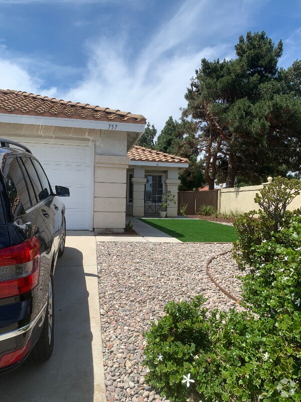 Building Photo - 757 Duoro Dr