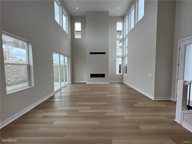 Building Photo - 4 br, 3 bath House - 150 Amber Oak