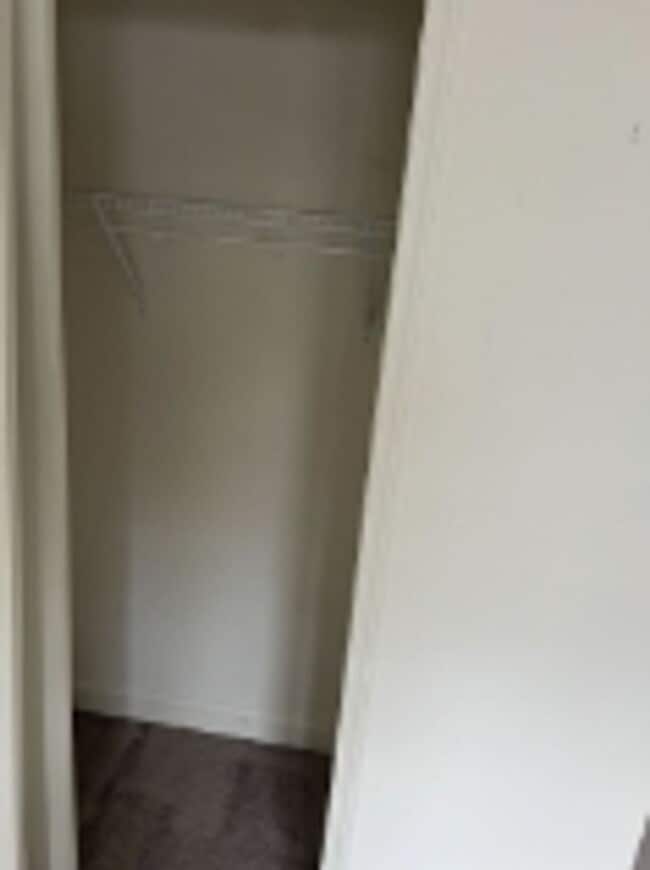 Building Photo - 1047 Broadway