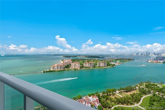 Foto del edificio - 100 South Pointe Dr