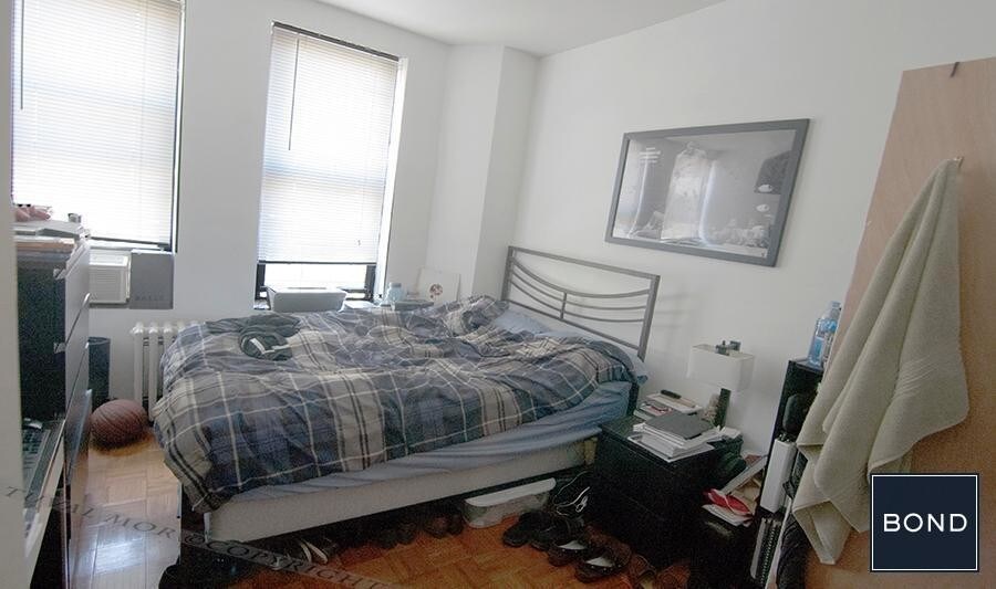 Primary Photo - 211-217 1st Ave