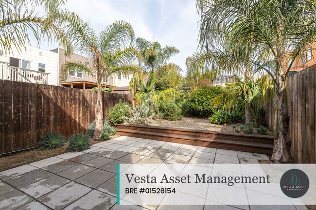 Building Photo - Bright 2BR + Office Single-Family Home wit...
