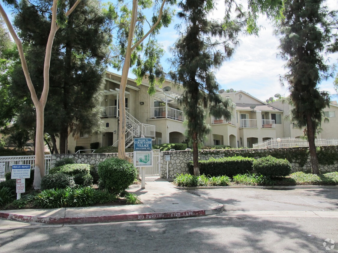 Building Photo - Courtyard Village