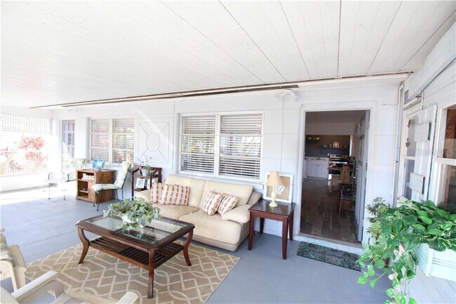 Building Photo - 13017 PELICAN Ln