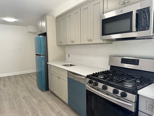 Kitchen - 3139 32nd St