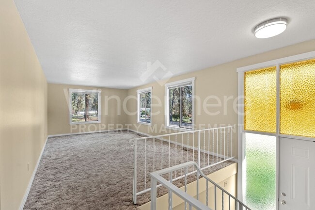 Building Photo - 7805 E Upriver Dr