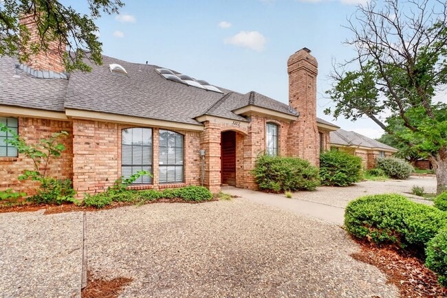 Building Photo - 3202 Tealwood Pl