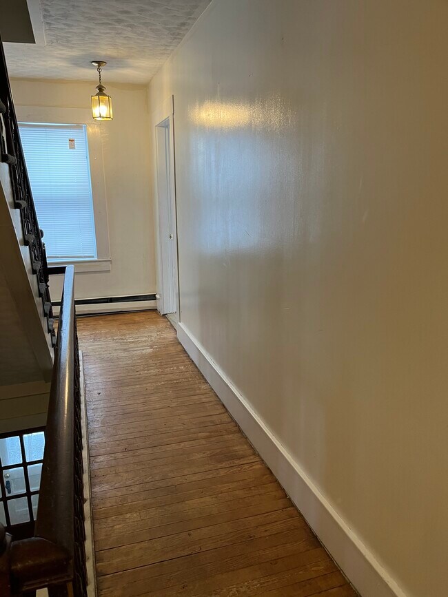 16 Chinook Trl Unit 2, Tamworth, NH 03886 Apartments in Tamworth, NH