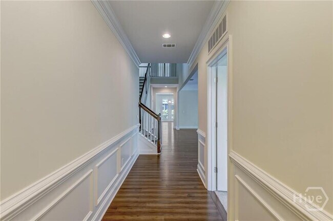 Building Photo - "Spacious 5-Bedroom, 4.5 Bath Retreat at W...