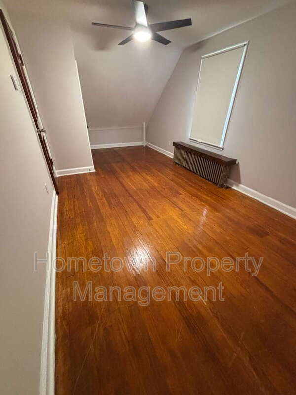 Foto del edificio - 132 Locust Grove Rd