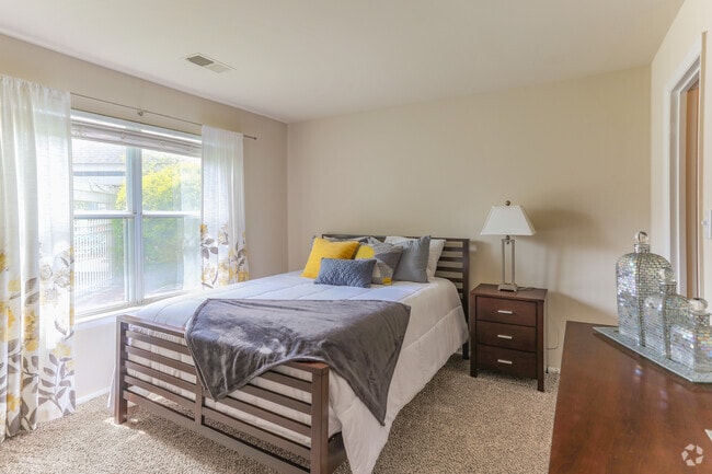 2BR,2BA,-934SF Bristle Bay - Runaway Bay Apartment Homes