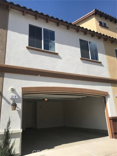 Building Photo - 319 N Edenfield Ave