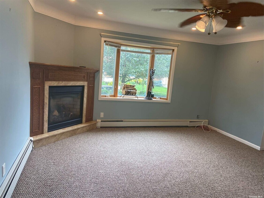 1010 Brent Dr, Wantagh, NY 11793 House Rental in Wantagh, NY