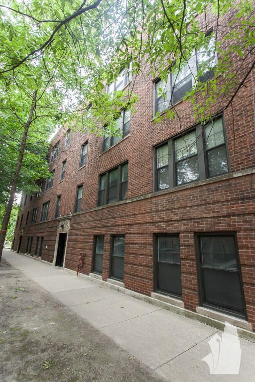Primary Photo - 1941 W Winnemac Ave