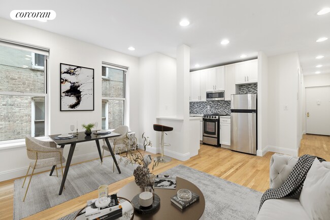 Foto del edificio - 3157 Broadway